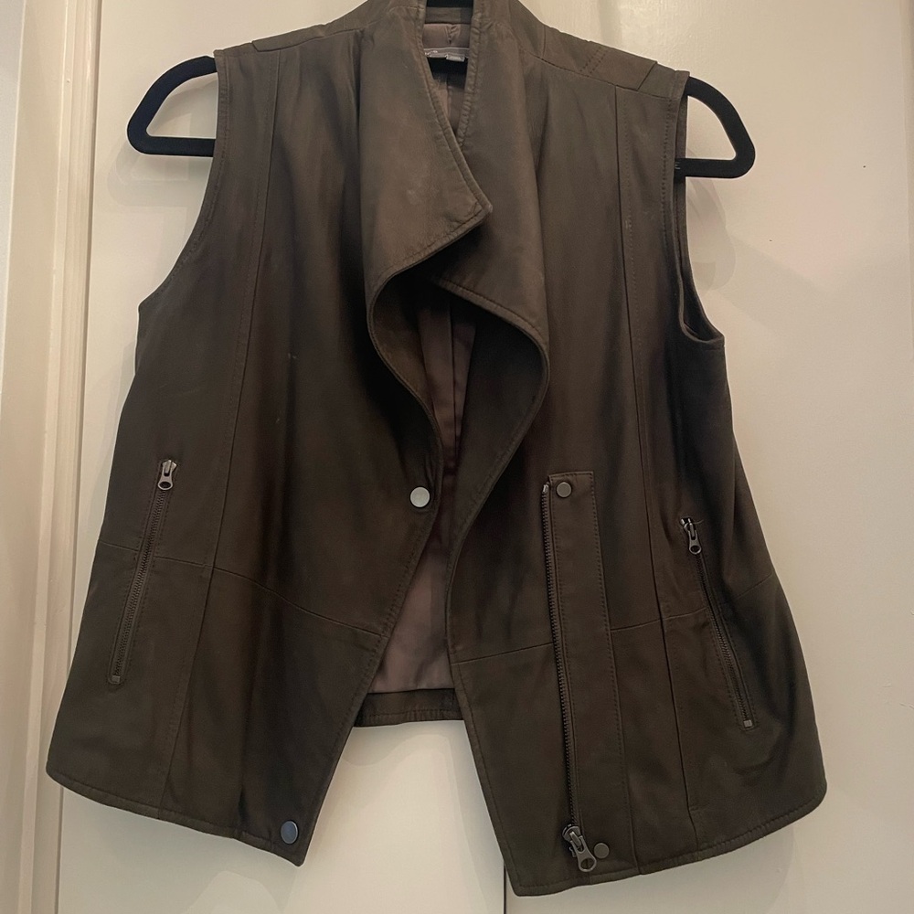 VINCE Women's Size Small Military Moto Lambskin Paper Leather Vest Jacket Olive